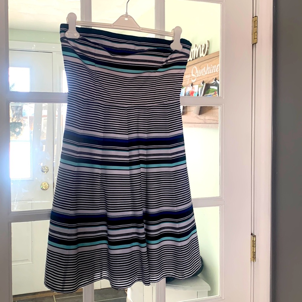 Strapless White House black market summer dress